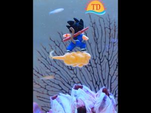 SonGoKu cưỡi cân đẩu vânTrang Trí Hồ Cá Songuku Cưỡi Mây (Có thể dùng làm móc khoá) . DRAGON BALL AQUARIUM DECOR
