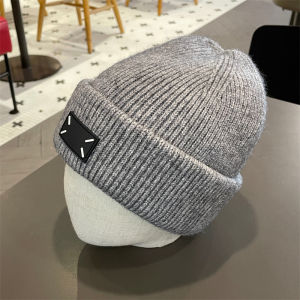 Warm Knitted Woolen Hat for Boys And Girls New Autumn Winter Versatile Small Face Highlighting Cold Proof Knitwear Accessory