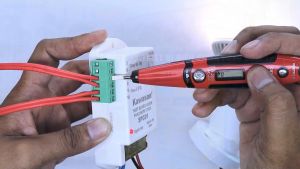 Thiết bị điều khiển phao bơm nước an toàn dùng cho bơm 220V tiếp điểm ra phao 12V Kawasan SPC01