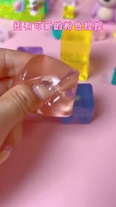 New 3D Ice Cube /Cat Claw Pinch Vent Ball Pinch Stress Reliever Toys Slow Toy Decompression Soft Silicone Toys
