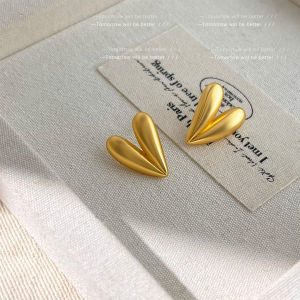 Matte Heart Shaped Earrings for Women Vintage Minimalist Design Luxury Sensation Elegant Ear Jewelry Festive Creative Gifts