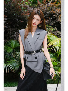 MIUCO | Bộ Áo Vest Ôm Phong Cách Văn Phòng với Chân Váy Xòe