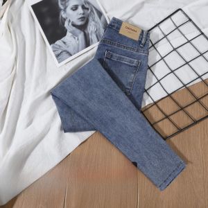 กางเกงยีนส์ทรงสลิมฟิตเอวสูงสำหรับผู้หญิง ฤดูหนาวปี 2025 กางเกงขายาวทรงเข้ารูปทรงขากระบอกสีดำหนา ยืดหยุ่น ทรงเข้ารูป