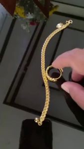 เส้นกระดูกระดู เป็นเซิร์ฟเวอร์ที่ช่วยให้คุณได้รับความสวยงามที่ต้องการ ปรับปรุงสร้างใหม่ใหม่ใหม่ ณ ขนาด การเสีย 11 น้ำหนัก สามารถเก็บสะสมได้ยาว 18 ซม