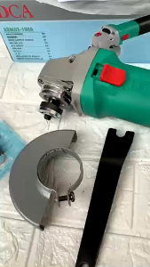 Máy mài góc cầm tay DCA ASM03-100A lưỡi cắt 100mm công suất 710W