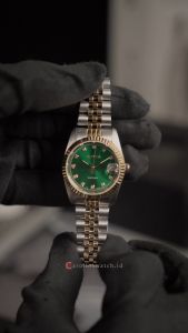 Jam Tangan Wanita Bonia Elegance B10550-3197 Gold Bezel Green Dial Dual Tone Stainless Steel Band