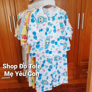 Bộ dài tay bé gái Size 9 (22-23kg) Tole/lanh 2 da loại 1 mát rượi. Có nút cài phía trước cổ áo.