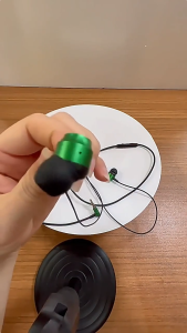 3.5 มม หูฟังมีสายพร้อมไมโครโฟนสำหรับการโทรและฟังเพลงคุณภาพสูง