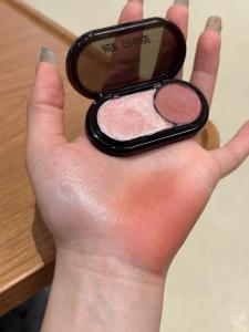 Phấn Má Hồng Dạng Lỏng Hai Màu Siêu Mềm Mại Phấn Mắt Dạng Bột Pha Loa Sáng Màu Hàn Quốc Cho Người Thức Dậy Sớm Vào Buổi Sáng