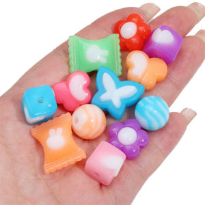 สายคล้องแว่นตาลูกปัดอะคริลิคเจลลี่ลูกปัดหลากสีรูปหัวใจผีเสื้อสำหรับสร้อยข้อมือทำด้วยมือแบบทำมือ DIY สร้อยคอพวงกุญแจเครื่องประดับทำเครื่องเพชร