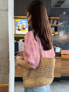 Elegant Loose Short Sleeve Womens Shirt Spring Summer Fashionable Top High Quality European Style Early Spring New Arrival