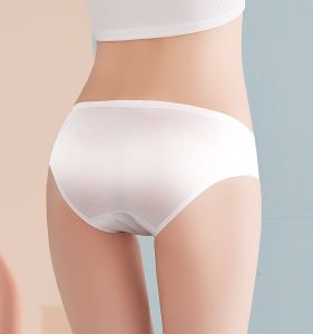 Low-Waist Ice-Silk Womens Underwear Breathable Thin Briefs Antibacterial Pure Cotton Crotch Triangle Shorts Seamless Feminine