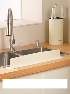 Non-Slip Faucet Splash Guard Silicone Water Catcher Mat with Suction Cups for Sink Kitchen