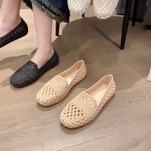 Fashionable womens openwork flat toe shoes casual and versatile to wear non-slip sandals
