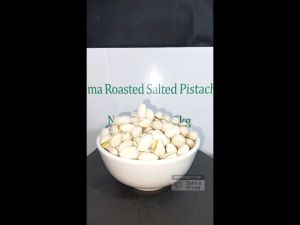 Kacang Fustuk Pistachio 500gr Khas Arab Saudi Untuk Almond Oleh-oleh Haji Umroh Kualitas Premium