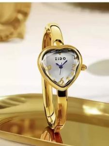 Ladies Bracelet Watch Heart-Shaped Personalized Light Luxury High-End Niche Quartz Watch