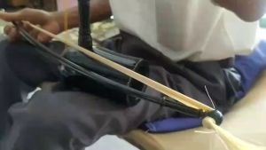 สำหรับซอด้วง ไม้ชิงชัน ทำดำ รับประกันเสียง เกรดประกวด ปริมาณ 200 ml