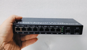 Fiber Optical Switch 8 RJ45 2 SFP Fiber Port UTP Media Converter Gigabit Ethernet Switch 10/100/1000M