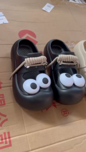 Dép Sục Nữ Bít Mũi Hình Con Mắt Đáng Yêu Thắt Dây Đế Cao 5p Chống Trơn Trượt Thoáng Khí Mẫu Mới Hottrend B692-1💖⭐