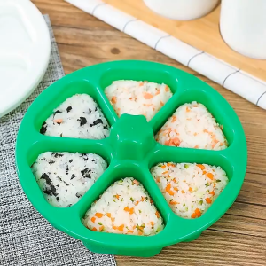 Bộ 6 in 1 Khuôn Cơm Nắm Nhật Bản Chống Dính Tiện Dụng Cho Nhà Bếp PVN7114