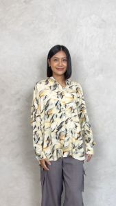 Ixora Gyuri Oversized Shirt - Kemeja Wanita Oversize Lengan Panjang Motif Abstrak