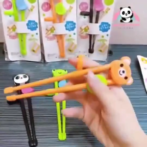 Baby bear training chopsticks Children practicing chopsticks Learning chopsticks Baby tableware