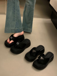 Trendy Thick Bottom Thong Slippers Womens Summer Outdoor Wear New 2025 Matching Skirts Heightening Black Beach Cool Sandals