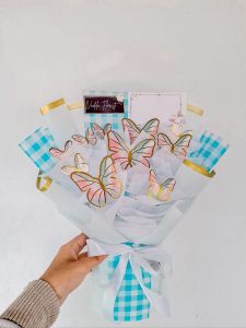 BUKET BUTTERFLYBUKET KUPU-KUPU LED WARNA BIRU MIX PINKBUKET WISUDA/BUKET BIRTHDAY/BUKET WEDDING/BUKET ENGAGEMENT DLL