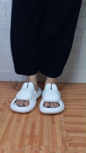 Sandal Cute Rabbit Wanita | Sandal Slip On Rabbit | Sandal Rumah | Sandal Kelinci | Sandal Jelly | Sandal Wanita | Sandal Selop Jelly | E880-1