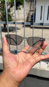 KACAMATA LENSA MINUS UNTUK RABUN JAUH PRIA DAN WANITA LENSA HITAM FULL SET BOX DAN LAP - CORTE ABU TERSEDIA DARI -0.50 S/D -4.00