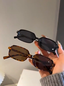 【READY STOCK】2026 New Retro Square Small Frame Sunglasses for Women Stylish Fashion Sun Glasses Cermin Mata Hitam墨镜