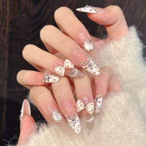 เล็บประดับเพชรสีดำและสีทอง ประดับเพชรเต็มแผ่น ดีไซน์ตาแมว สุดหรูหรา ชุดเล็บสำหรับงานปาร์ตี้ในช่วงปีใหม่