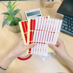 30Pcs Transparent Nail Art Tip Adhesive Tape False Nail Display Stand Glue Stickers Double-sided Tape Showing Tool Nail Nail display tool Strong Traceless tape Non-clipping traceless transparent double-sided adhesive crystal sticker acrylic display strip