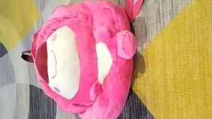 Balo đi học đi chơi hình gấu dâu Lotso nhồi bông dễ thương size to phong cách Hàn Quốc - Cặp đi học gấu dâu cute cho bé