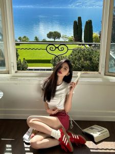 สลิมฟิต เสื้อยืดคอกลมแขนสั้น ผู้หญิง สไตล์ ฤดูร้อน แฟชั่นสูง เอว Universal Body Type เสื้อสวม ชิ้นเดียว