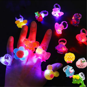【PrettySet】10PCS LED Luminous Toys Finger Ring/Brooch Christmas Party Favor Gift Kid Xmas Present Giveaways Souvenir Children Pinata Fillers