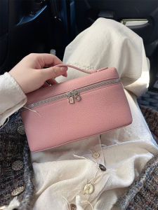 2025 Gigi Kelly Bag New Style Simple Leather Lunch Box Handbag Single Shoulder Bag Women Litchi Pattern Fashionable Soft Bag