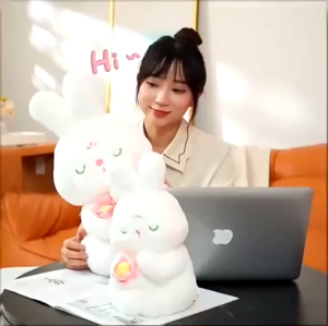 gấᴜ Bông Thỏ Trắng Cầm Hoa Sen Thỏ Trắng Tịnh Tâm Thú Nhồi Bông Thỏ Trắng Quà Tặng cho Những Bạn Mỏ Hỗn