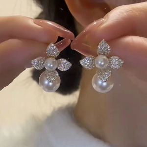 Unique Petal Pearl Earrings Womens High-End Zircon Silver Needle Ear Jewelry Korean Style Fashion Accessories  out