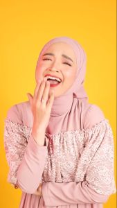 Lip Mousse Cream SR12: Perawatan Bibir yang Nyaman