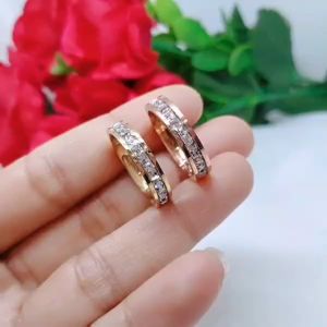 Cincin Titanium Premium: Desain Fashionable & Tidak Luntur