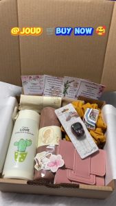 hampers hijab premium / hampers hijab gift box / hampers cewek ulang tahun / hampers cewek aesthetic