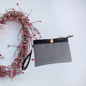 Dompet Tangan Wanita Termurah serba guna buat acara santaiarisan belanjadllbahan halus tidak kaku
