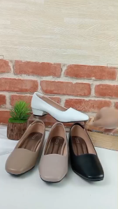 OXXO รองเท้าแฟชั่น รองเท้าคัทชู รองเท้าใส่ทำงาน หญิง ทรงหัวตัด หน้ากว้าง เท้าบาน เท้าอวบก็ใส่ได้ ทำจากหนังพียู ส้นสูง 1 นิ้ว SM3322