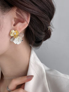 ต่างหูสีทองเงินสำหรับผู้หญิง ดีไซน์เก๋ไก๋ เครื่องประดับแฟชั่น สร้อยคอ แหวน ต่างหู ดีไซน์เก๋ไก๋ สไตล์ไฮเอนด์ เครื่องประดับ