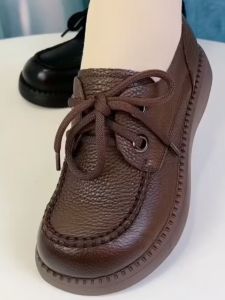 Genuine Leather Slip-On Casual Shoes Soft Bottom Comfortable Womens Footwear Versatile Cross-Band Design for Everyday Wear