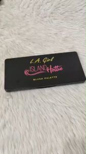 L.A. Girl Fanatic Blush Palette: Soft & Pigmented Formula Matte & Satin Finishes 4g