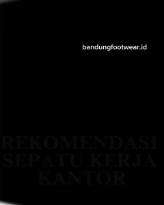 Sepatu Pantofel Wanita Kulit Imitasi Hitam Square Toe Hak Tinggi