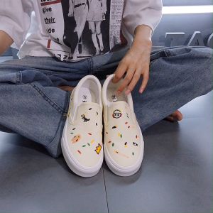 【Ready Stock in Malaysia】Classic Slip on Slip on Shoes Couple Sneaker Kasut Perempuan Wanita Lelaki Women Men SHOES Sizes 35-44