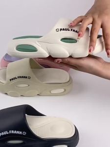 ali9 ลิงปากใหญ่รองเท้าแตะผู้หญิงฤดูร้อน 2024 ใหม่พื้นหนากันลื่นใส่ในบ้านความรู้สึกอึใส่ข้างนอกรองเท้าแตะกีฬาและรองเท้าแตะผู้หญิง